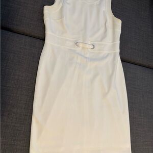 Elegant White Sleeveless Dress